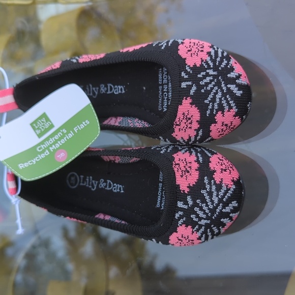 Other - Kids Girls Ballet Shoes Flats Sz 7/8 Lily And Dan Black Pink Floral